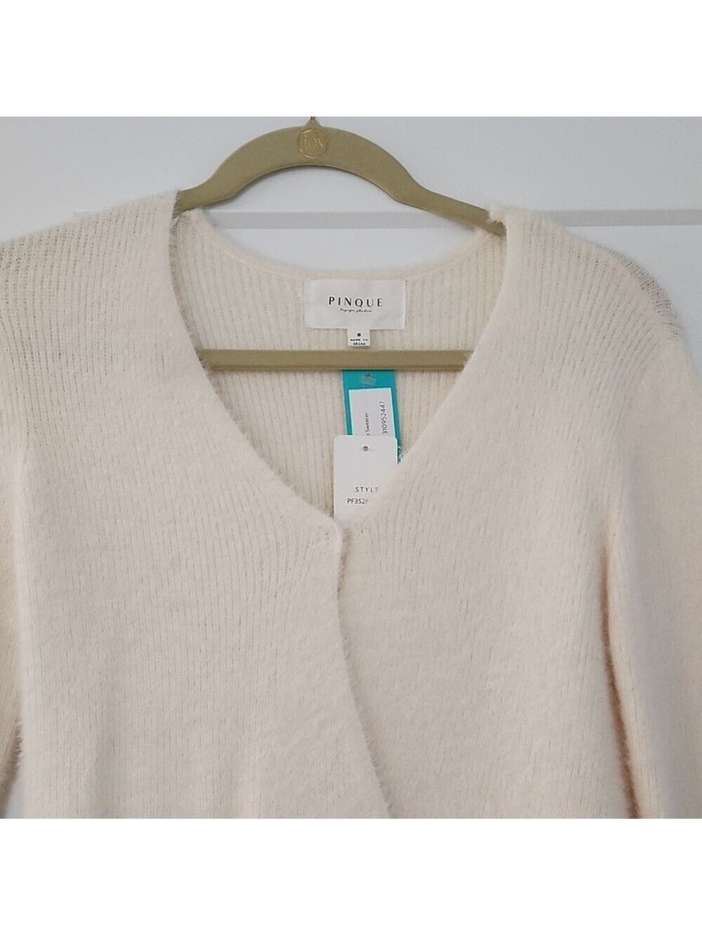 V neck sweater - Picture 2 of 6